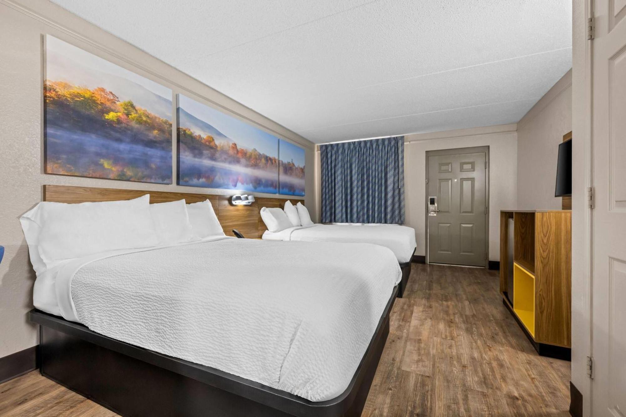 Days Inn By Wyndham Birmingham/West Exterior photo