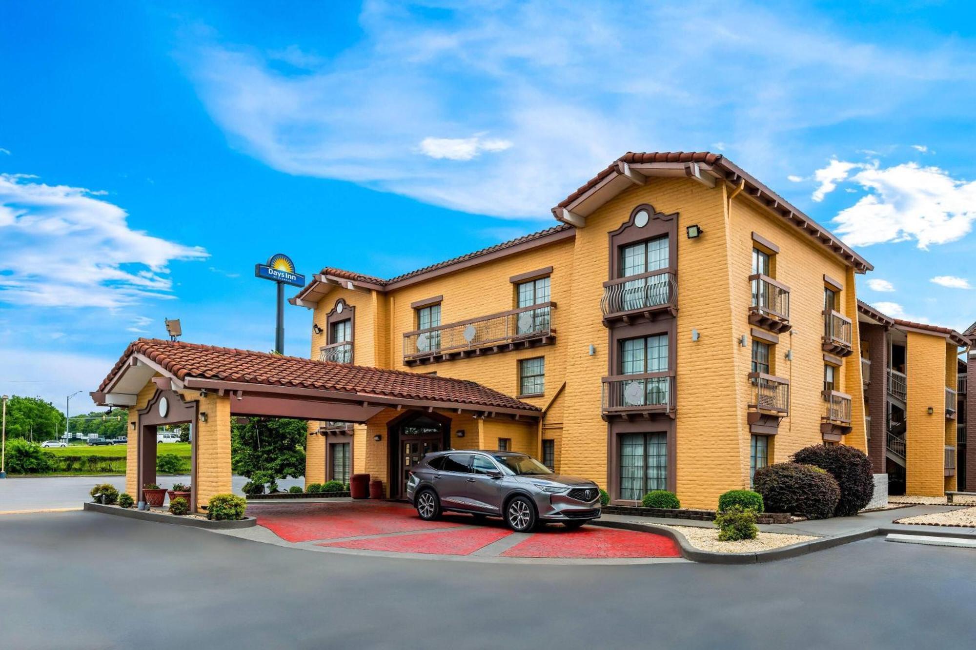 Days Inn By Wyndham Birmingham/West Exterior photo