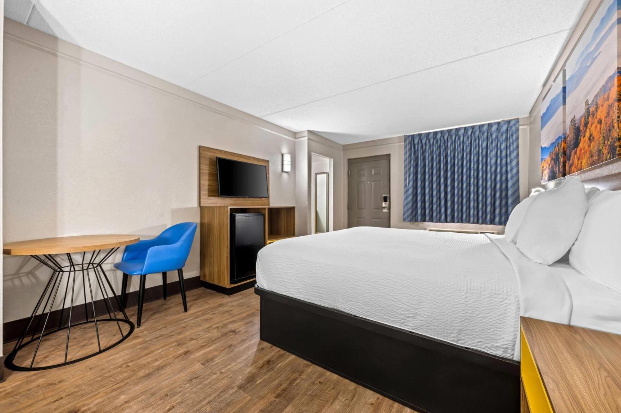 Days Inn By Wyndham Birmingham/West Exterior photo